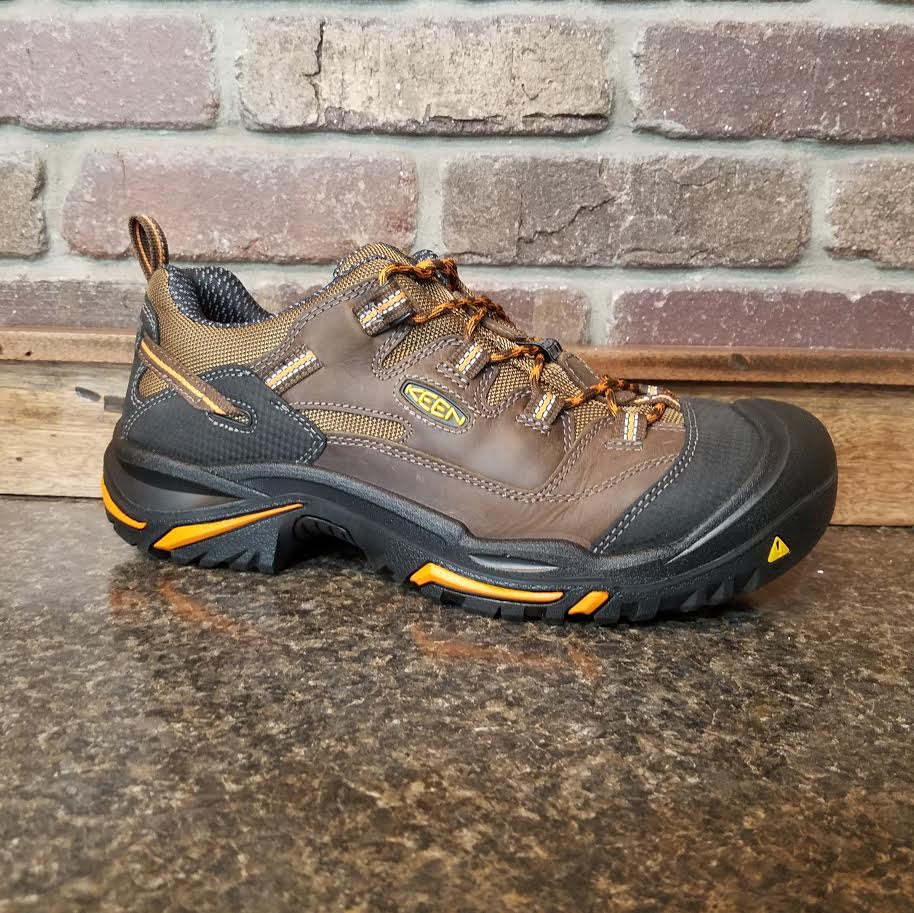 Read more about the article Keen Braddock Low Soft Toe 1014606