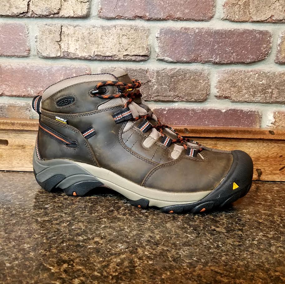Read more about the article Keen Detroit Mid Soft Toe 1007009